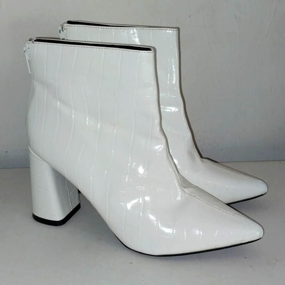 Prettylittlething white patent croc embossed ankle boots Booties 6
